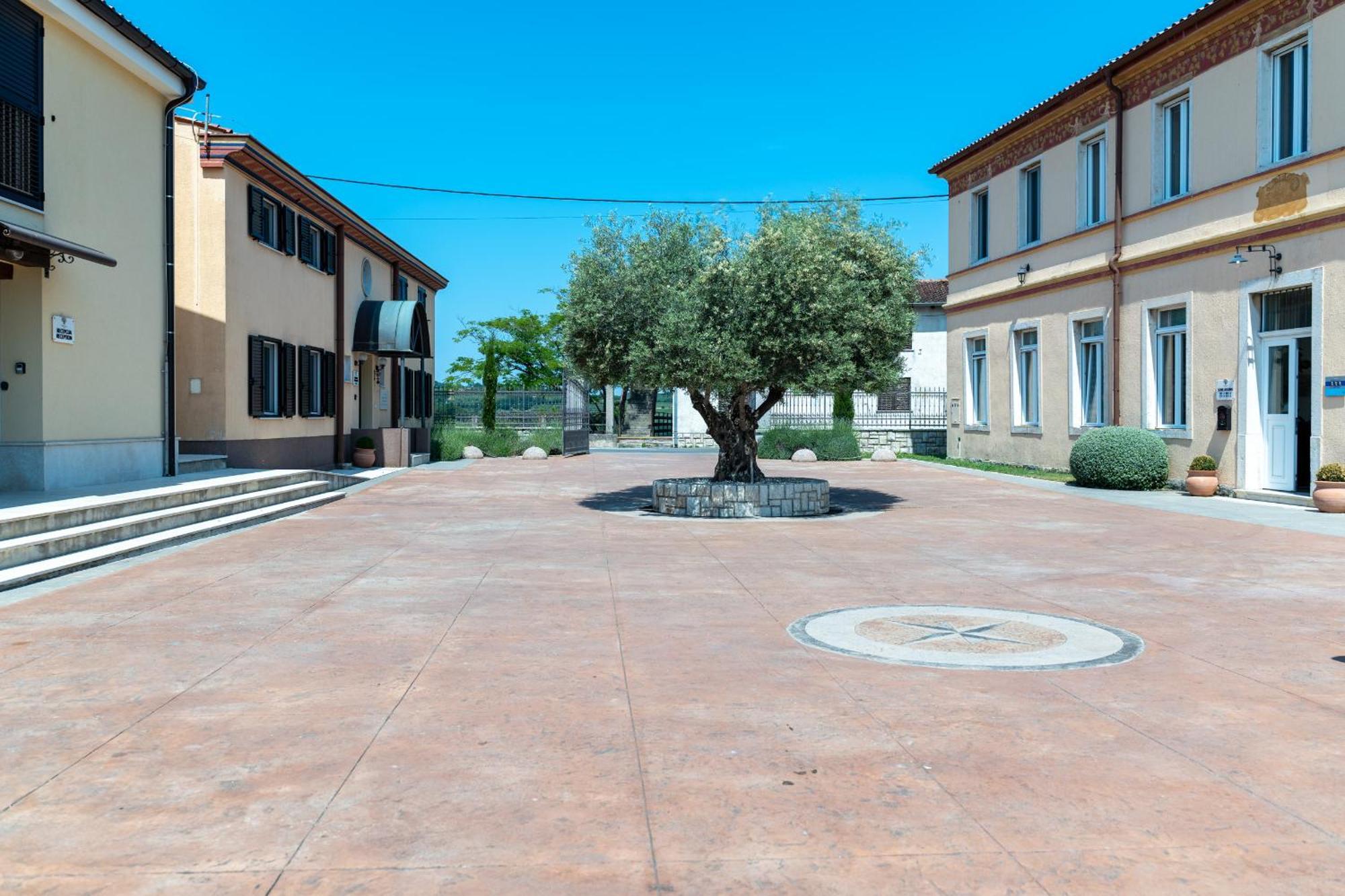 Hotel Stara Sola - Oleander Resort Korte Εξωτερικό φωτογραφία