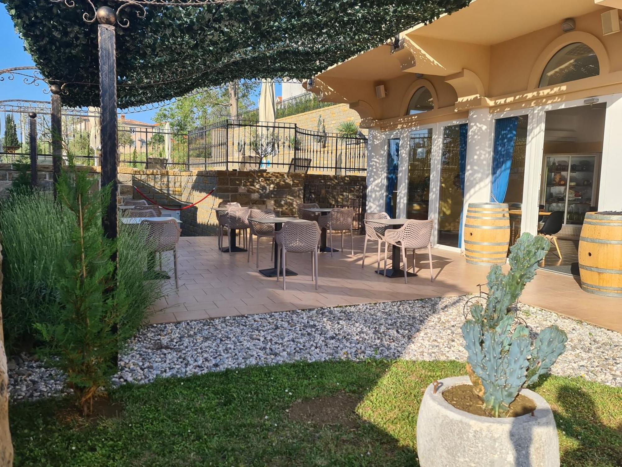 Hotel Stara Sola - Oleander Resort Korte Εξωτερικό φωτογραφία