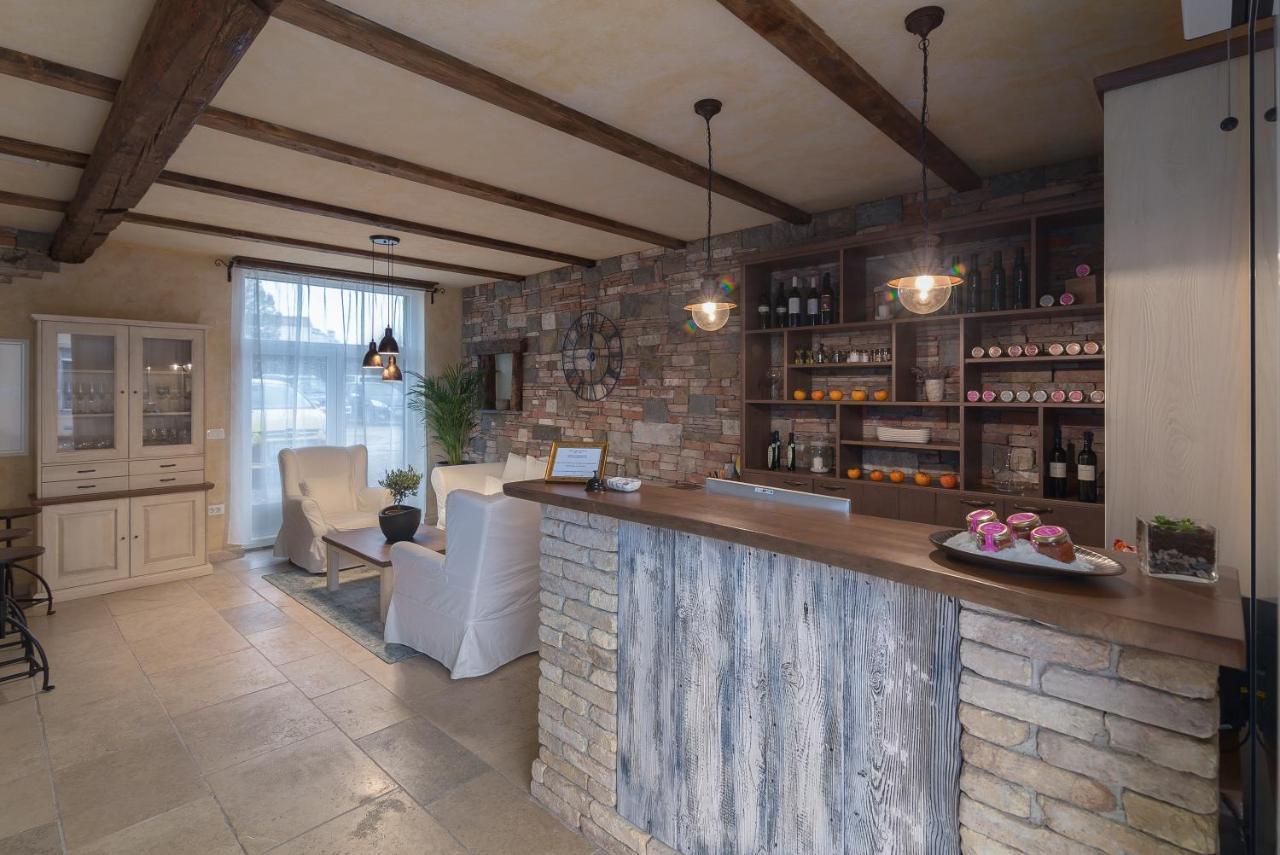 Hotel Stara Sola - Oleander Resort Korte Εξωτερικό φωτογραφία